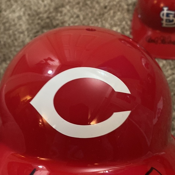 full size autographed Reds helmet - Picture 5 of 6
